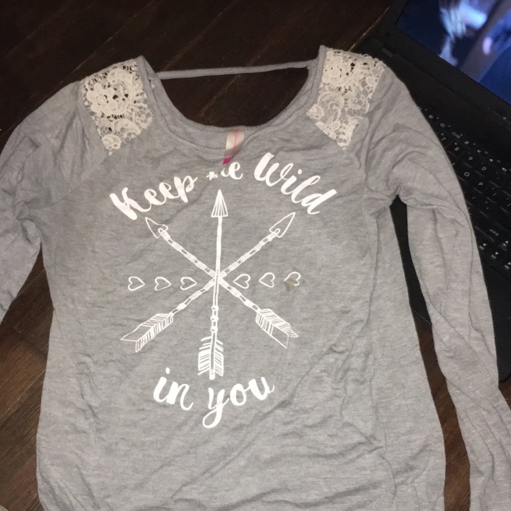 Gray long sleeve cute shirt
